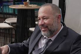 אזי לב-און